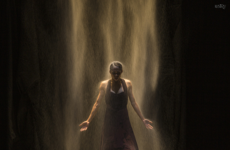 white-darkness-alba-muriel-5